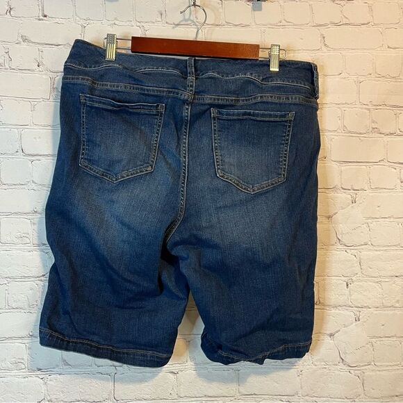 Torrid Premium Jegging Jeans Dark Wash Size 18 - Picture 2 of 6